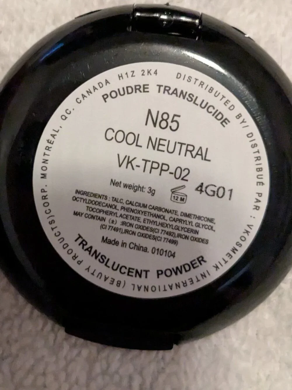 Covergirl very black mascara with V-Kosmetix translucent powder in cool neutral